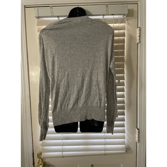Zara M Gray Solid V Neck Sweater - Picture 3 of 4
